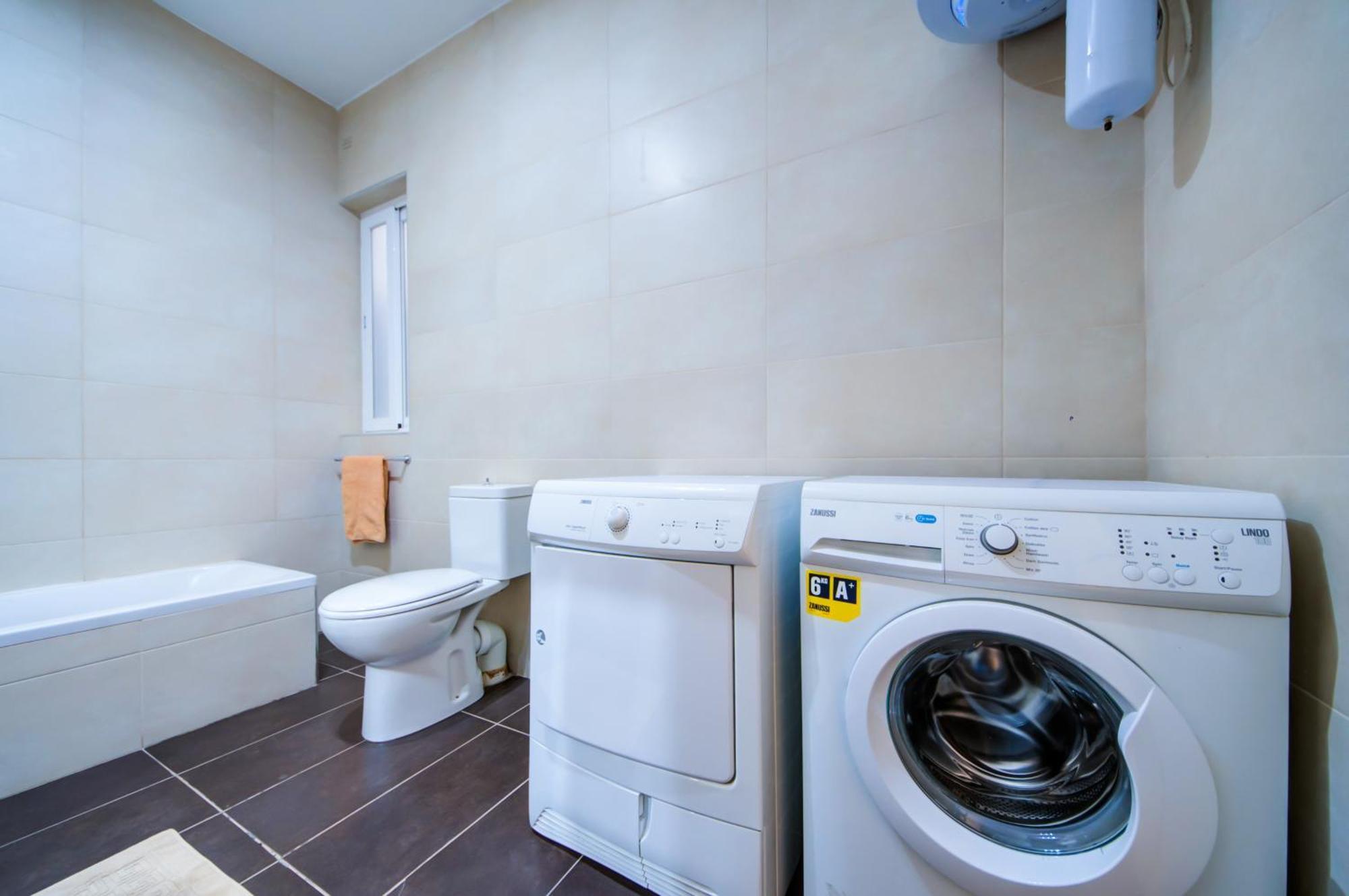 Stylish 2Br Apt With Balconies In St Julians, Paceville - Apt 6 By Vaganza Saint Julian's Bagian luar foto