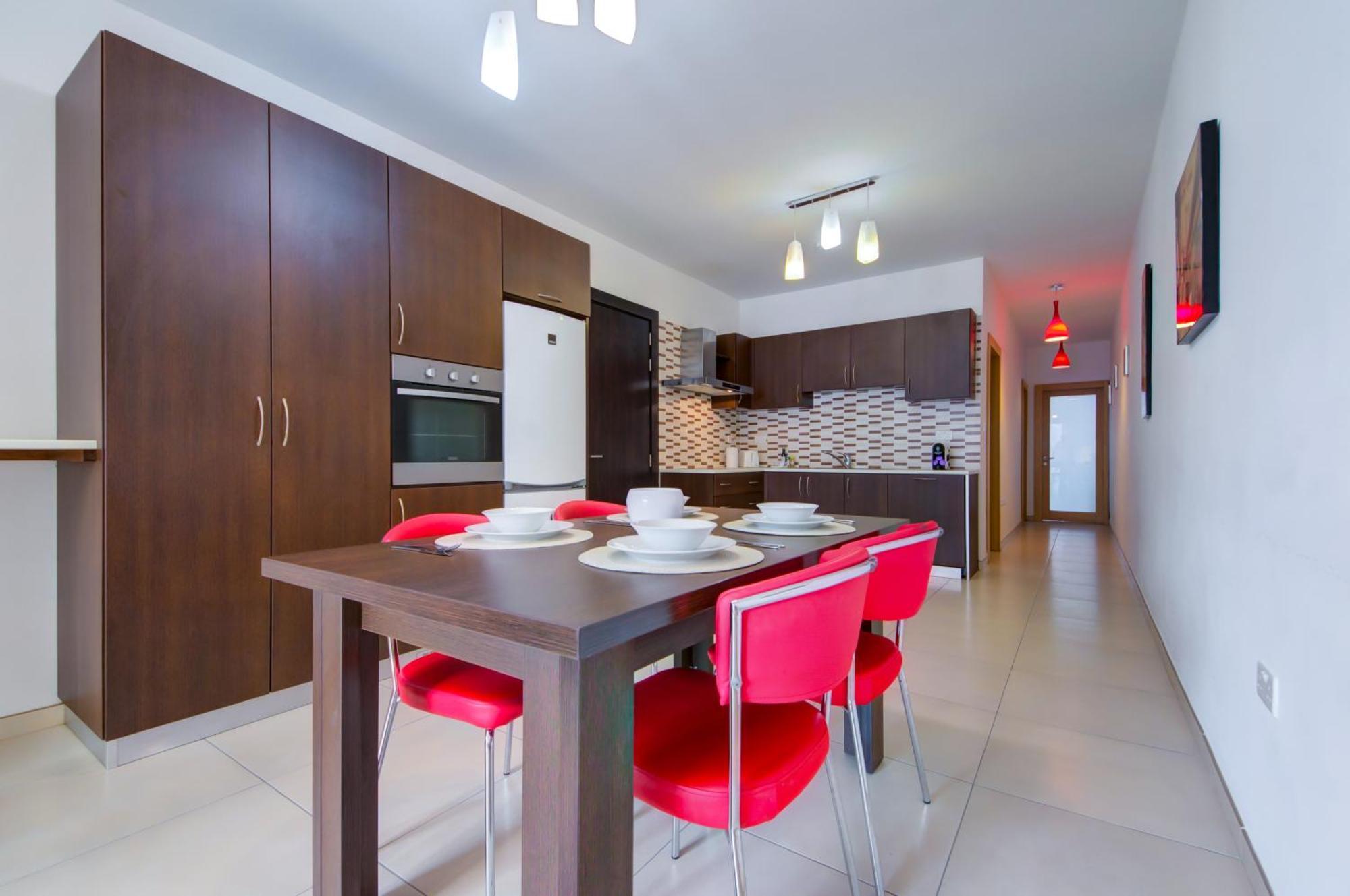 Stylish 2Br Apt With Balconies In St Julians, Paceville - Apt 6 By Vaganza Saint Julian's Bagian luar foto