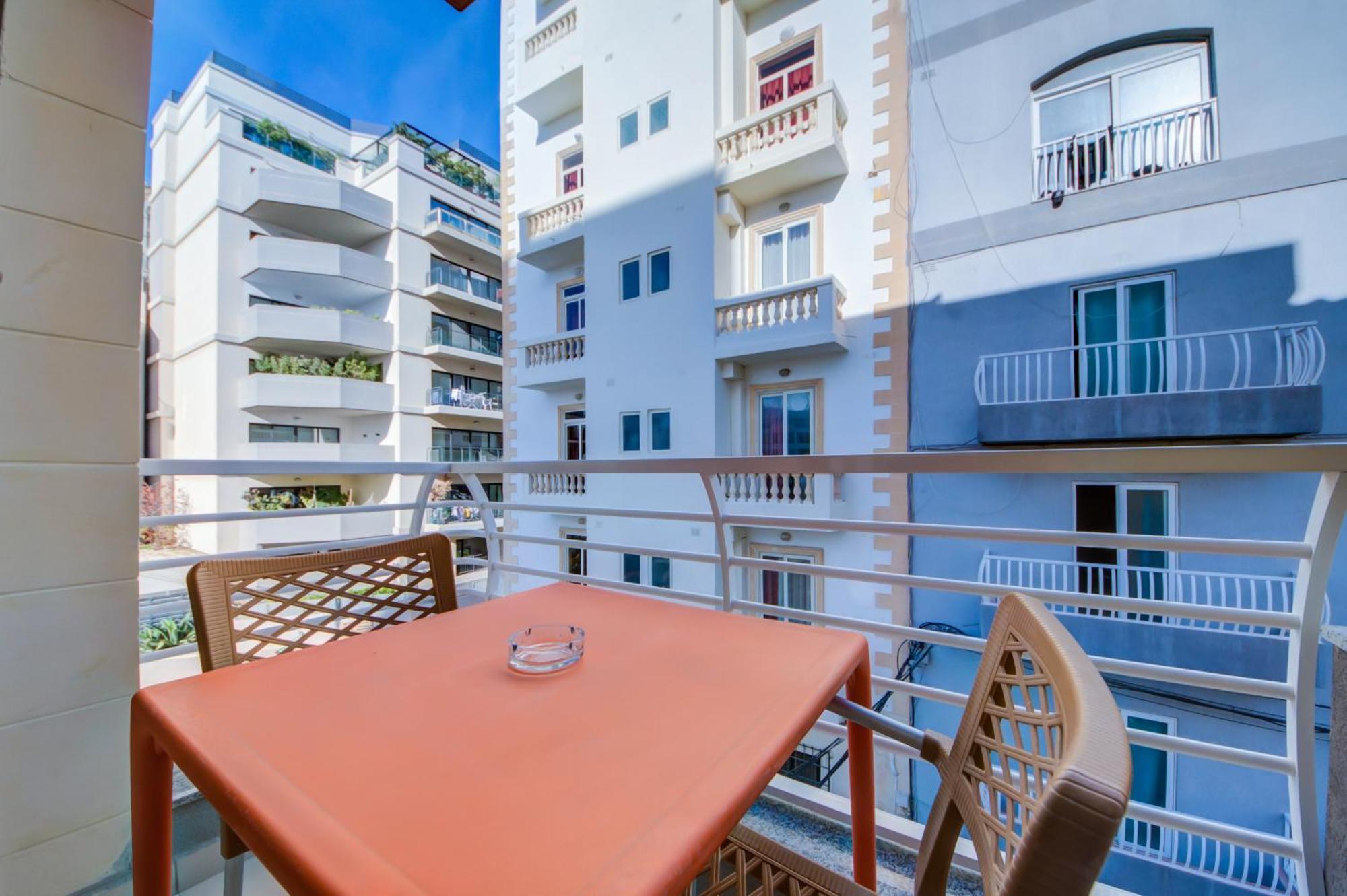 Stylish 2Br Apt With Balconies In St Julians, Paceville - Apt 6 By Vaganza Saint Julian's Bagian luar foto